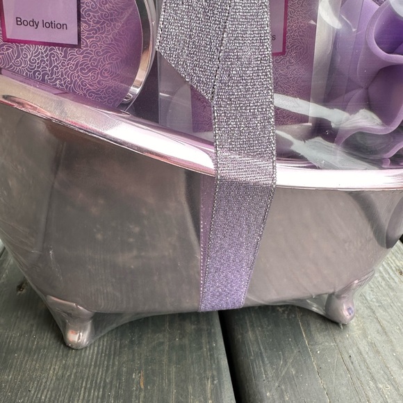 Ariose Monde lavender spa gift set- New! - Picture 5 of 9